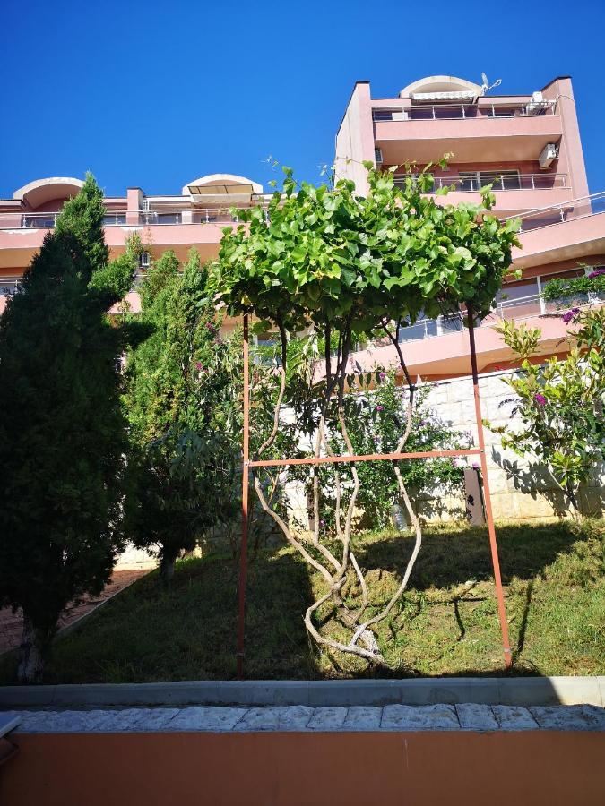 Complex Karia III Apartment Kavarna Luaran gambar